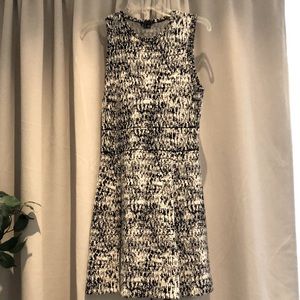 (BOGO 1/2 Off) Theory Black White Fit Flare Sleeveless Dress Med